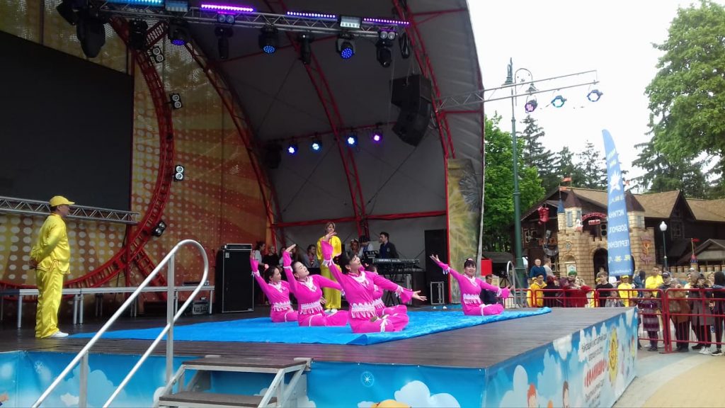 В Харькове проходит карнавал культур (фото)