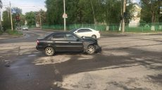 На Якира произошло ДТП с потерпевшими (фото)