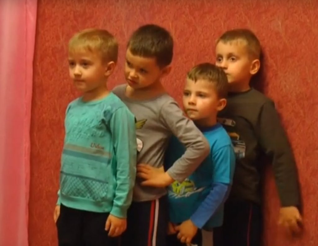 Вихованці Харківського центру соціально-психологічної реабілітації дітей відзначили День матері (відео)