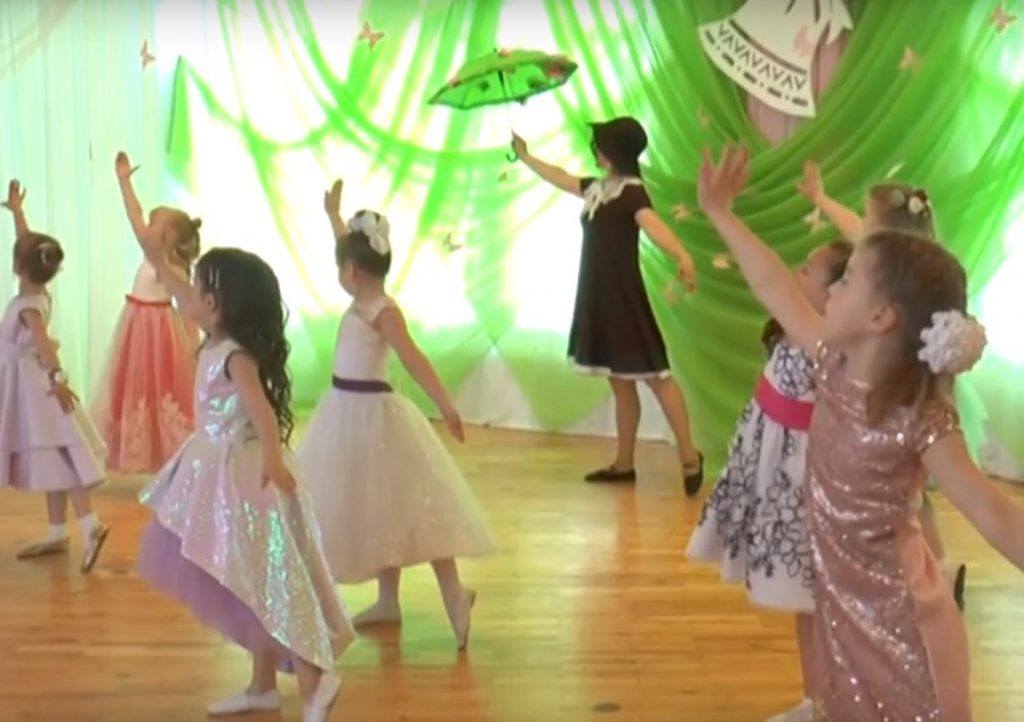 У харківському дитячому садочку №124 провели випускний бал (відео)