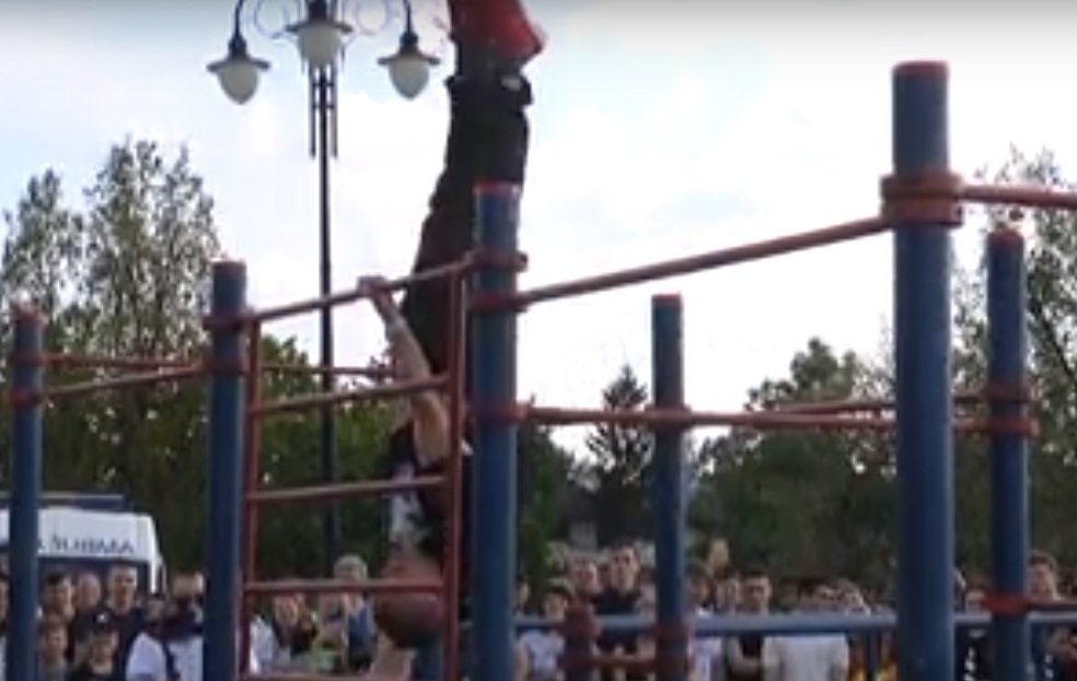 У Харкові відкрили сезон вуличних тренувань (відео)