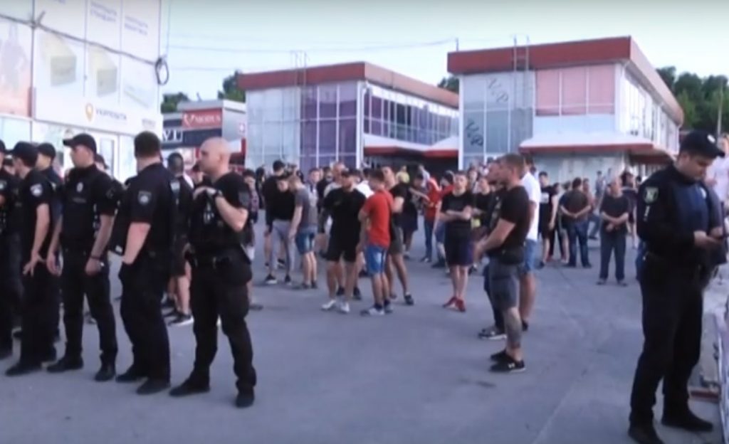 У Харкові відбулась сутичка між поліцейськими та «Нацкорпусом» (відео)