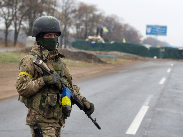 Сутки на Донбассе: пострадали два украинских бойца