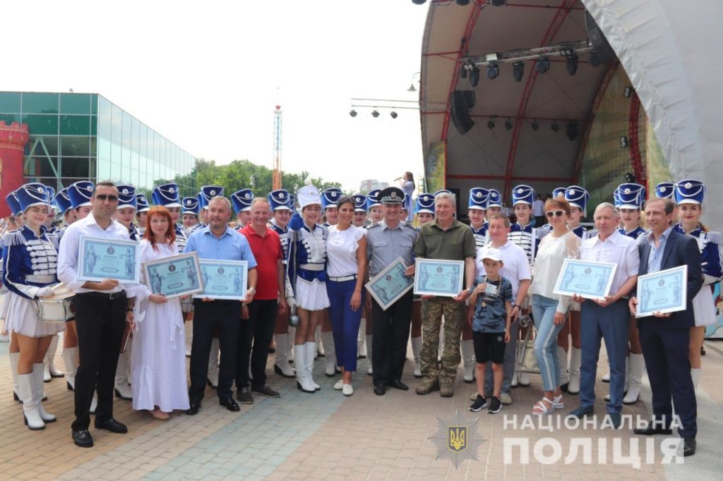 Самый массовый парад: в Харькове зафиксировали новый рекорд (фото)