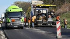 На Харьковщине продолжают ремонтировать дороги