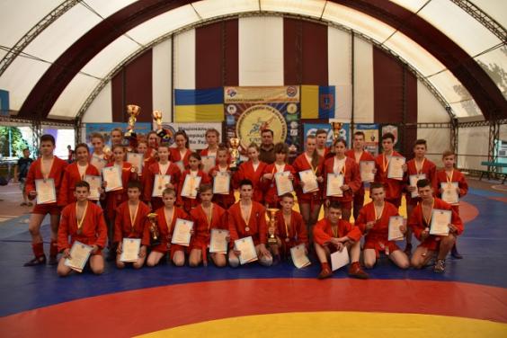 Юные самбисты Харьковщины завоевали 2 золотые, 3 серебряные и 4 бронзовые награды