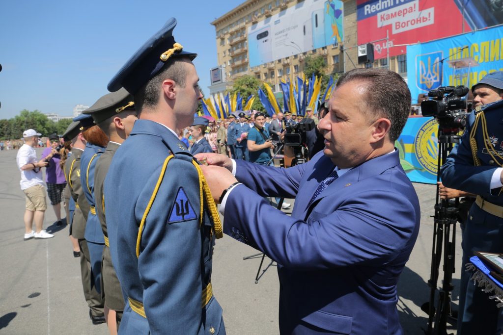 У Харкові відбувся випуск лейтенантів університету Повітряних сил імені Івана Кожедуба (відео)
