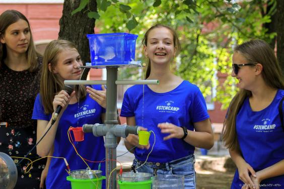 В НТУ «ХПИ» состоялся фестиваль науки Hands on Science