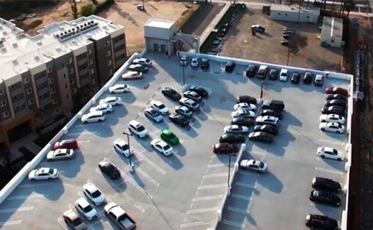 В Украине разрешат строить парковки и гаражи на крышах домов