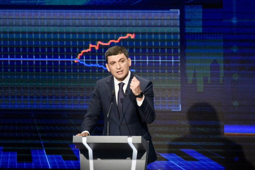 Гройсман предложил ограничить права областных и районных госадминистраций