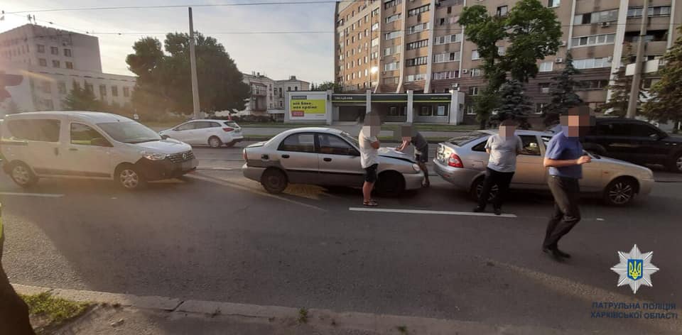 На Московском произошло ДТП с участием трех автомобилей (фото)
