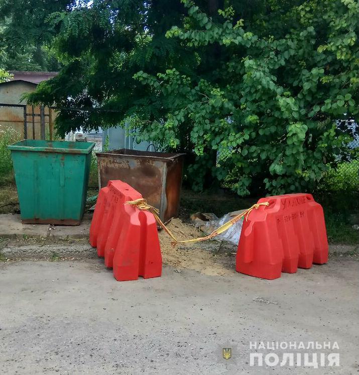 В Харькове в мусорном баке нашли ртуть (фото)