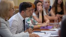 Зеленский встретился с семьями военнопленных моряков