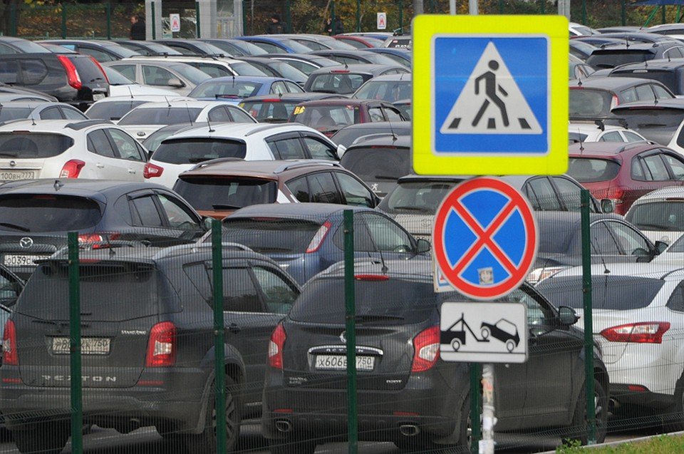 В Украине вступают в силу новые требования к автостоянкам и гаражам