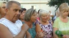 Мешканці Салтівки бідкаються на велику кількість так званих «розливайок» (відео)