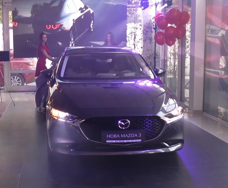 У Харкові презентували два преміальних авто сьомого покоління «Мазда 3» (відео)