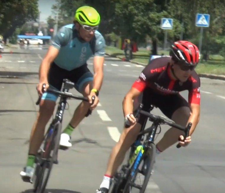 У Харкові відбувся другий етап ветеранського чемпіонату України з велоперегонів на шосе у дисципліні «крітеріум» (відео)