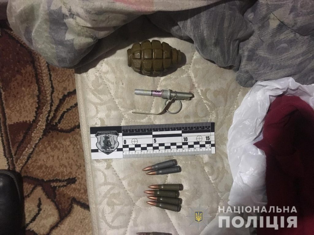 Харьковчанин дома хранил боеприпасы (фото)