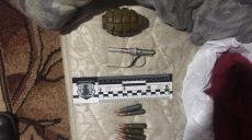 Харьковчанин дома хранил боеприпасы (фото)