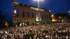 Во время протестов в Грузии пострадало 240 человек