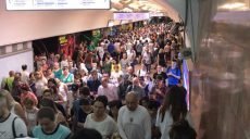 Харьковчане жалуются на давку в метро