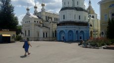 У Харкові пофарбували Покровський собор у синій колір (відео)