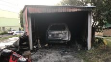 В Харькове сожгли гараж начальнику одного из лесхозов (фото, видео)