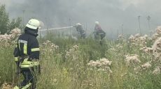 На Салтовке ликвидировали масштабный пожар