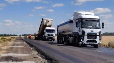 На дороге Мерефа — Лозовая — Павлоград продолжаются ремонтные работы