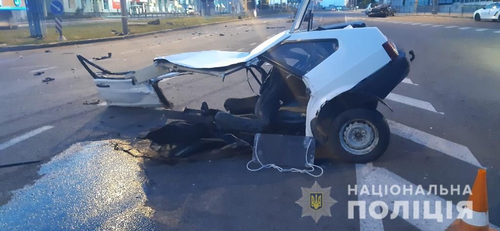 ДТП в Харькове: погиб мужчина, машину разорвало пополам (фото)