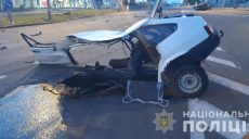 ДТП в Харькове: погиб мужчина, машину разорвало пополам (фото)