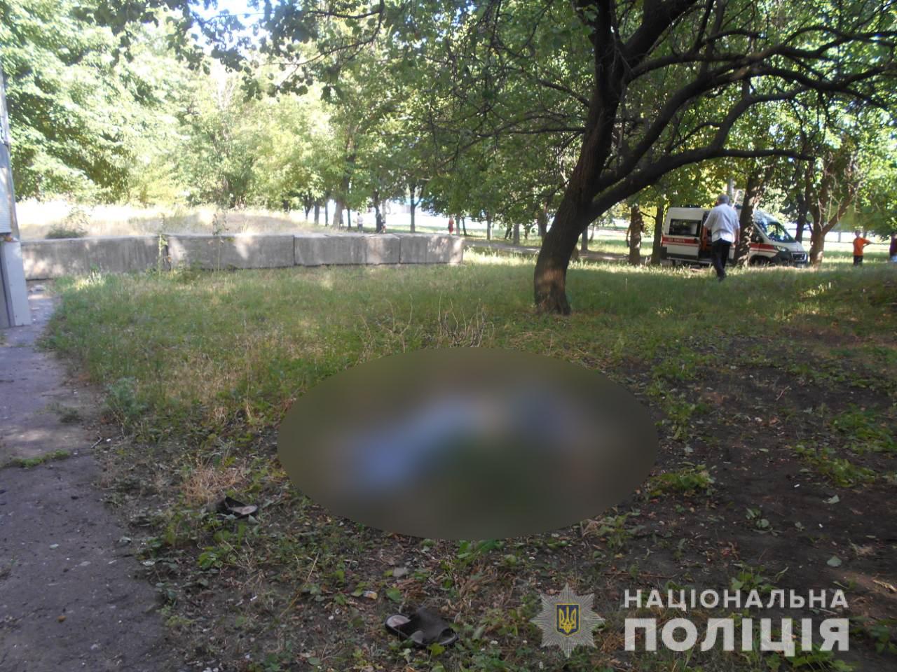 70-летний харьковчанин выпрыгнул в окно с 7 этажа многоэтажки