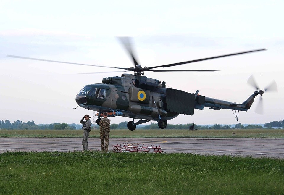 Харьковские курсанты-вертолетчики проходят практику на Винничине