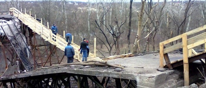 Минская договоренность: с 1 августа планируют начать разминирование территорий возле моста в Станице Луганской