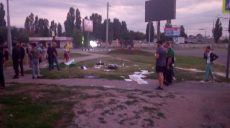 Знесла намет та людей: ДТП на Салтівці (відео)