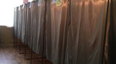 У Новобаварському районі усі виборчі дільниці відкрились вчасно (відео)