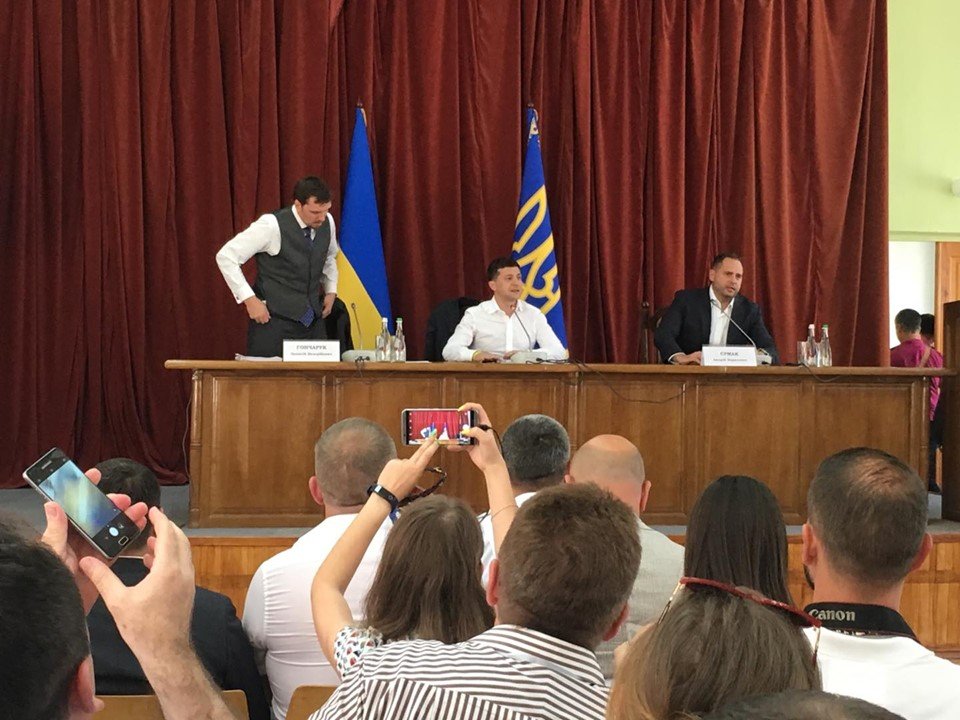 Президент приехал в Харьков с рабочим визитом (фото)