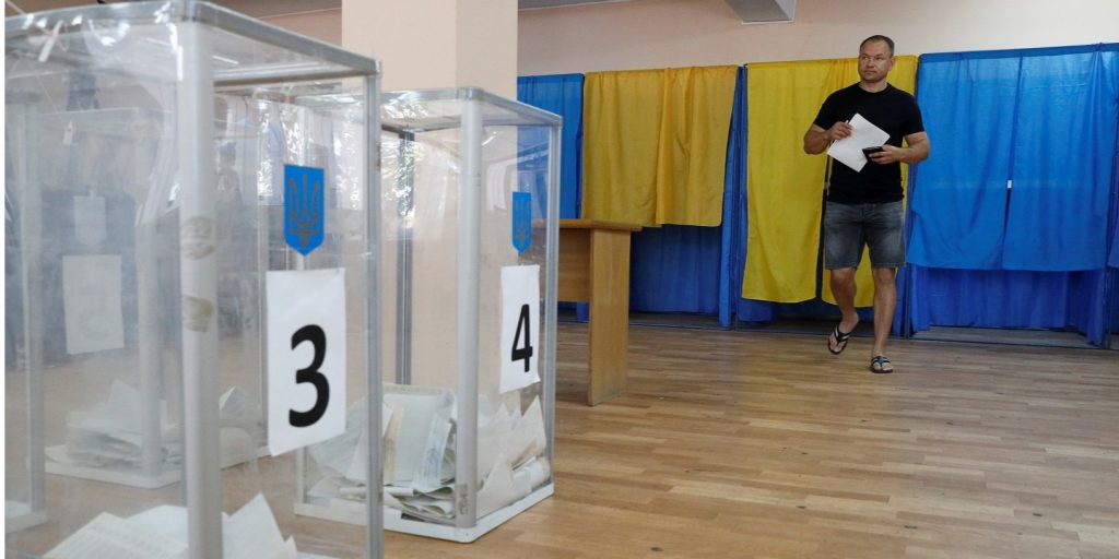 В Харькове избиратель пытался проголосовать за свою мать