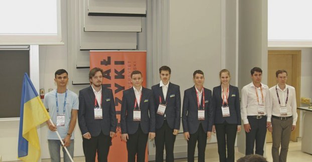 Харьковские школьники завоевали медали на международных турнирах по физике