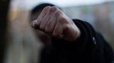В Харькове неизвестные избили мужчину и украли 3 тысячи долларов