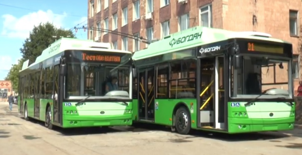 Кондиціонери та Wi-Fi: у Харкові з’явилися нові тролейбуси (відео)