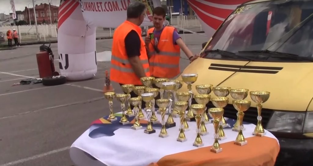 У Харкові відбулась національна гоночна серія зі швидкісного автомобільного слалому (відео)