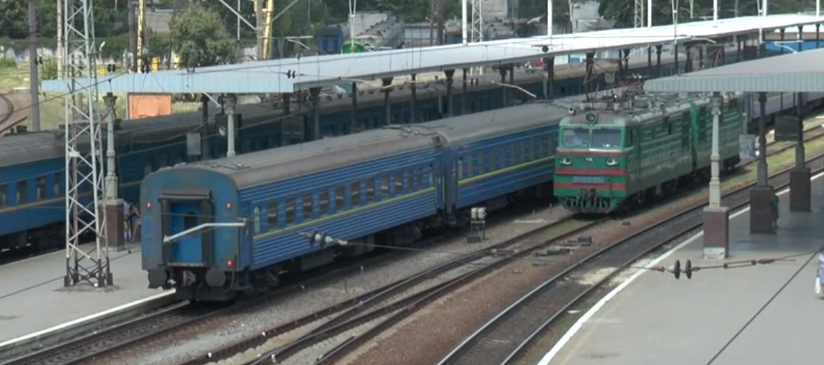 Гаряче харчування, кондиціонери та оновлені вагони: що обіцяє «Укрзалізниця» харків’янам (відео)