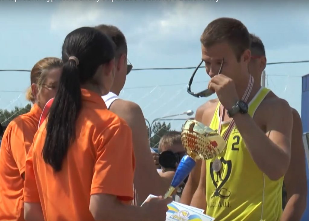 Пляжний волейбол: у Харкові змагались жіночі та чоловічі команди