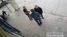 Избил сверстника и украл деньги: на Харьковщине несовершеннолетний ответит за пьяный разбой