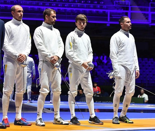 Чемпионат мира по фехтованию: украинские шпажисты вышли финал
