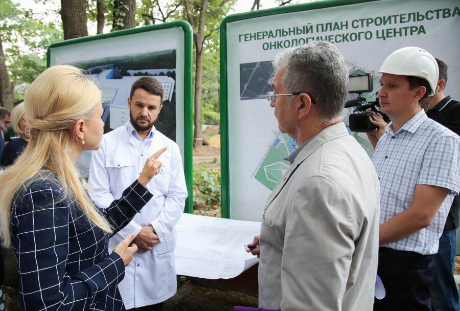 У Харкові поряд із онкоцентром будують новий комплекс (відео)