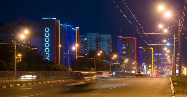 В Харькове подсвечивают фасады жилых домов