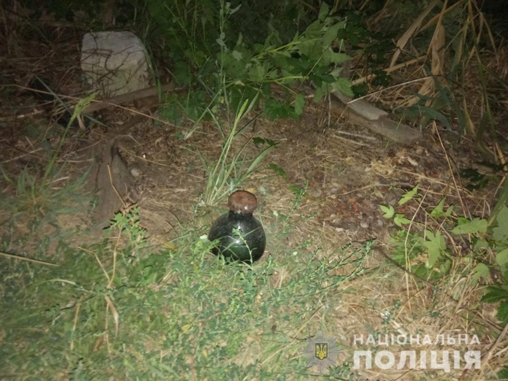 На Харьковщине мужчина в собственном дворе нашел вещество, похожее на ртуть