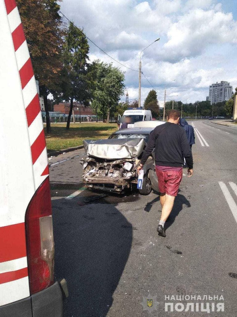 ДТП в центре Харькова: 5 пострадавших